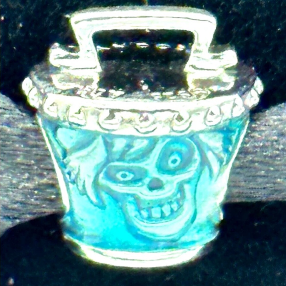 Authentic new Pandora hat box ghost - Picture 6 of 6